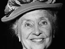 “Il mondo è pieno di sofferenze, ma è altrettanto pieno di persone che le hanno superate.” (Elen Keller)