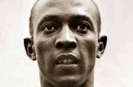 “Le battaglie che contano non sono quelle per la medaglia d’oro. Le lotte dentro di te, quelle invisibili, sono quelle che contano davvero.”  (Jesse Owens)