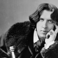 “L’uomo è tanto meno se stesso quanto più parla in prima persona. Dategli una maschera e dirà la verità” (Oscar Wilde)